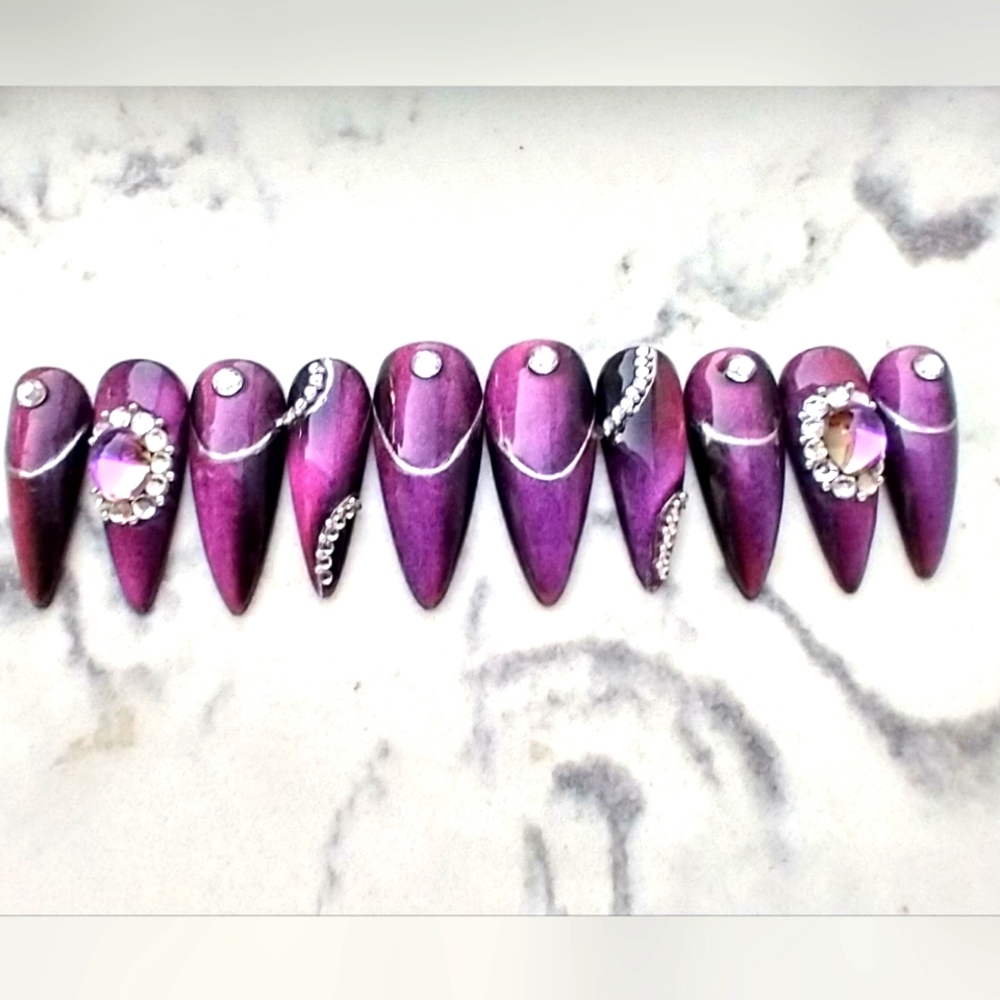 Press On Nails - Picture 5 of 8